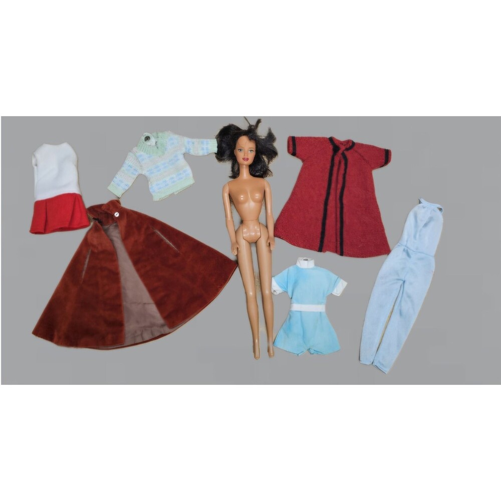 7 PIECE  🎀  Vintage REGAL BARBIE Fashion clone CLOTHES Doll DOLLs INCLUDED